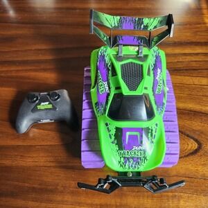 NEW BRIGHT DUNE TRACKER Remote Control car. Radio-controlled stunt buggy. Works